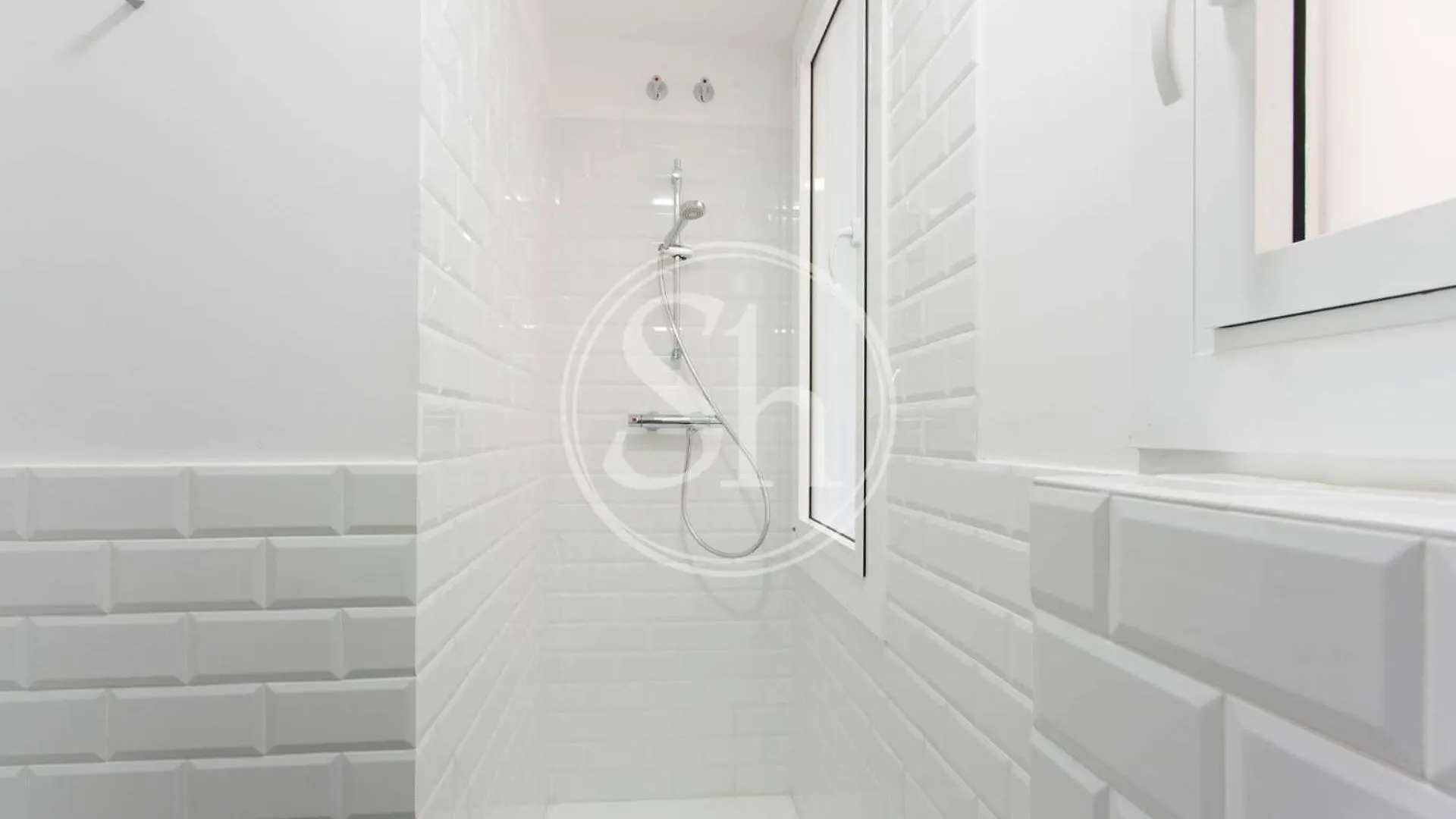 Wonderful Apartment In Urgell Barcelona