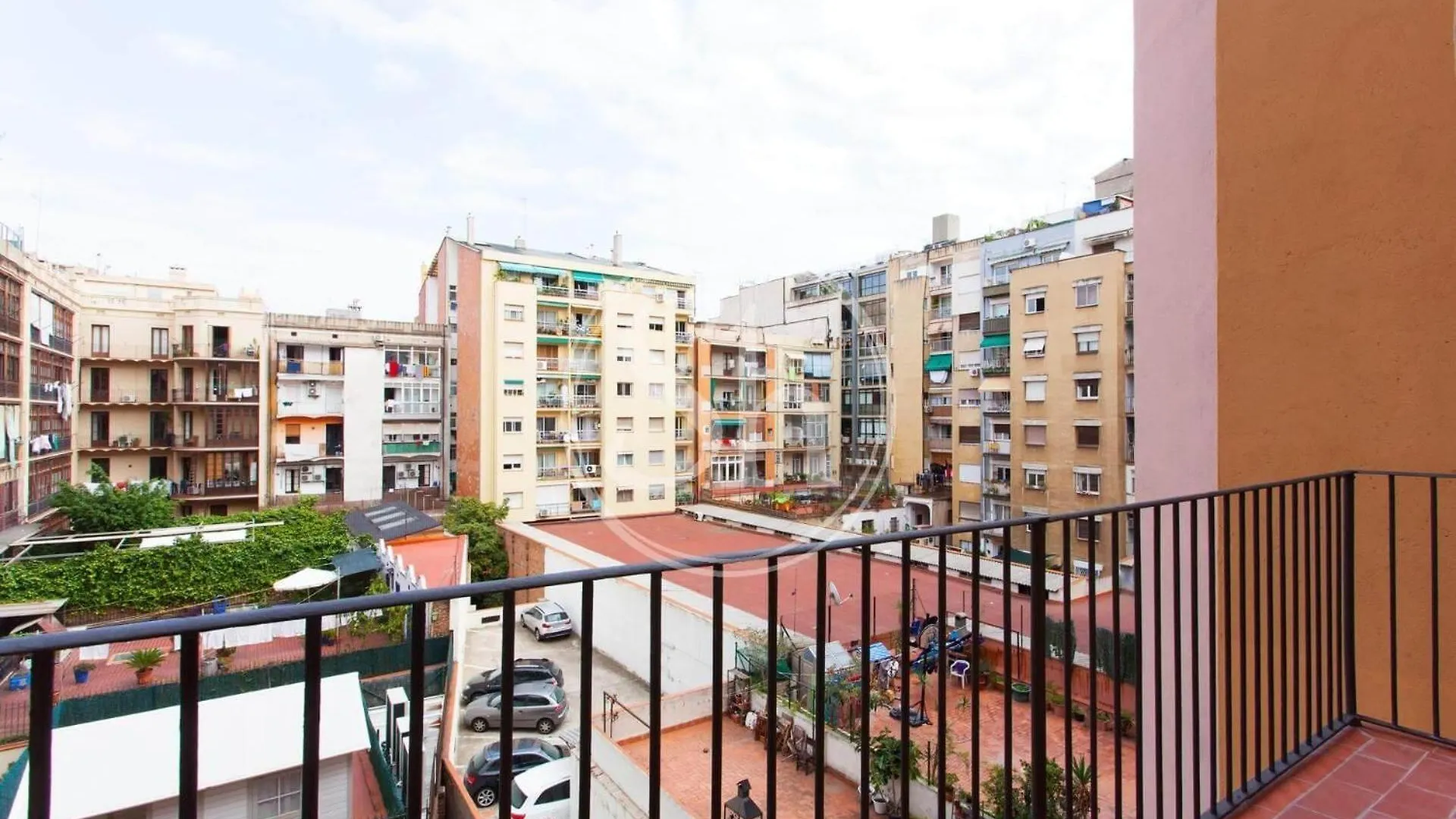 Wonderful Apartment In Urgell Barcelona