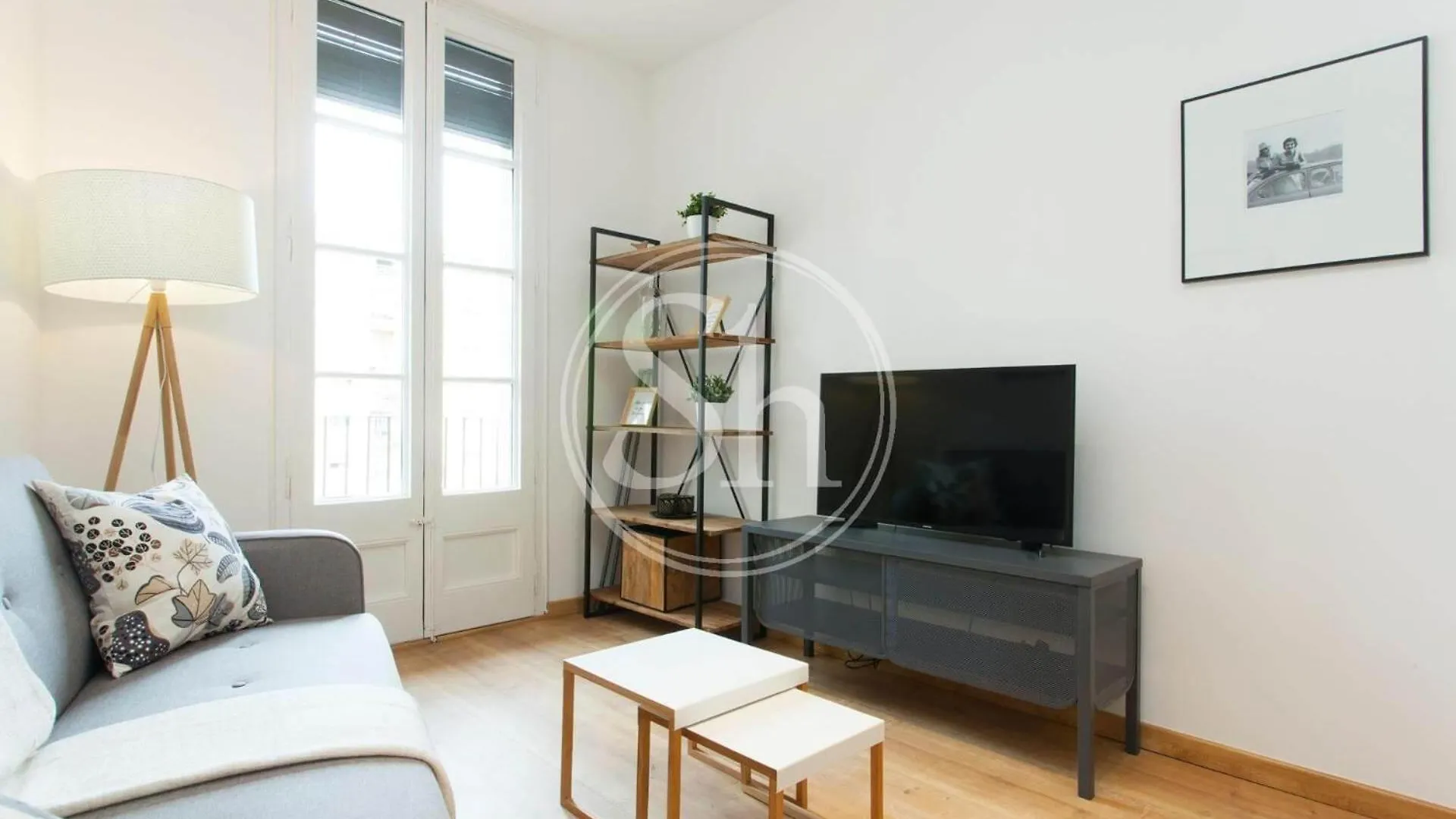 Wonderful Apartment In Urgell Barcelona Spain